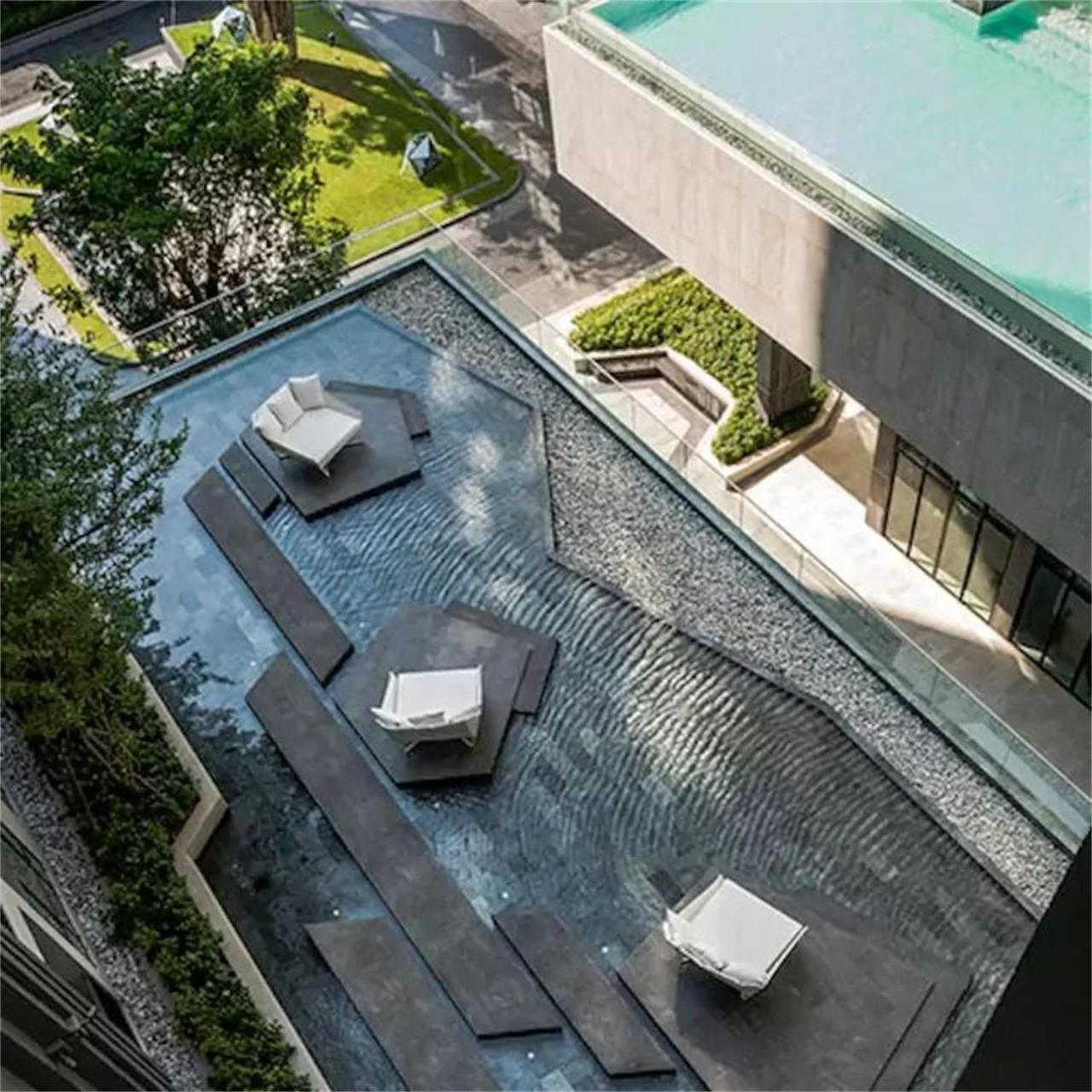 The Base Pattaya Condo Exterior photo